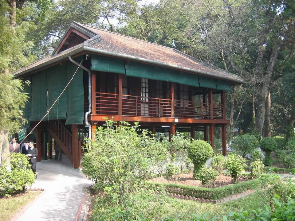 Nhà sàn Bác Hồ · Góc nhìn năm 2007